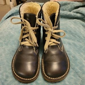 Womens Duckfeet brand boots